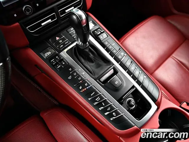 Porsche Macan 2018 3.0 автомат (гидро), миниатюра 9