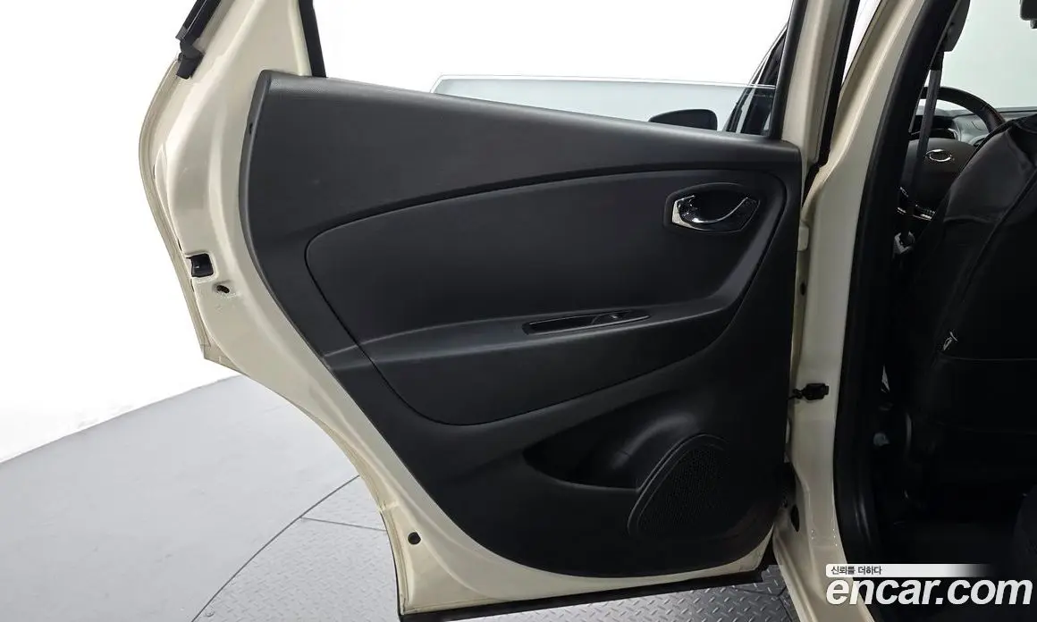 Renault (Samsung) QM3 2014 1.5 автомат (гидро), фото 15 Renault (Samsung) QM3 2014 1.5 автомат (гидро), фото 15