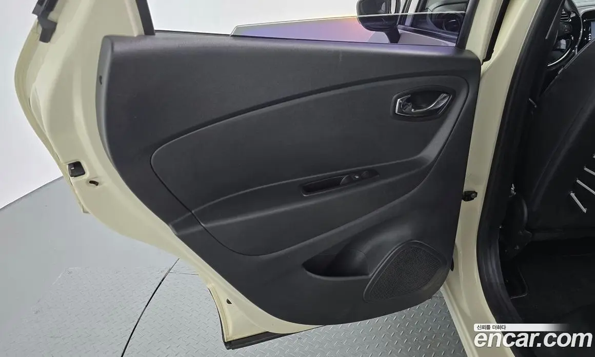 Renault (Samsung) QM3 2016 1.5 автомат (гидро), фото 15 Renault (Samsung) QM3 2016 1.5 автомат (гидро), фото 15
