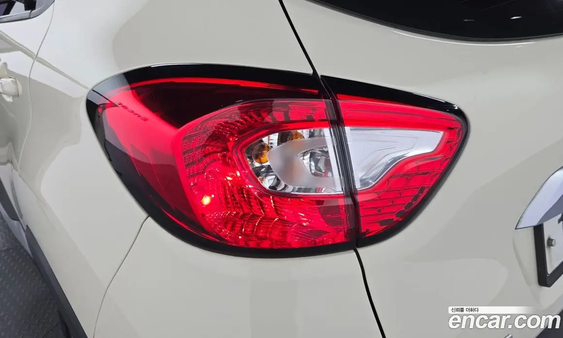 Renault (Samsung) QM3 2016 1.5 автомат (гидро), фото 9 Renault (Samsung) QM3 2016 1.5 автомат (гидро), фото 9