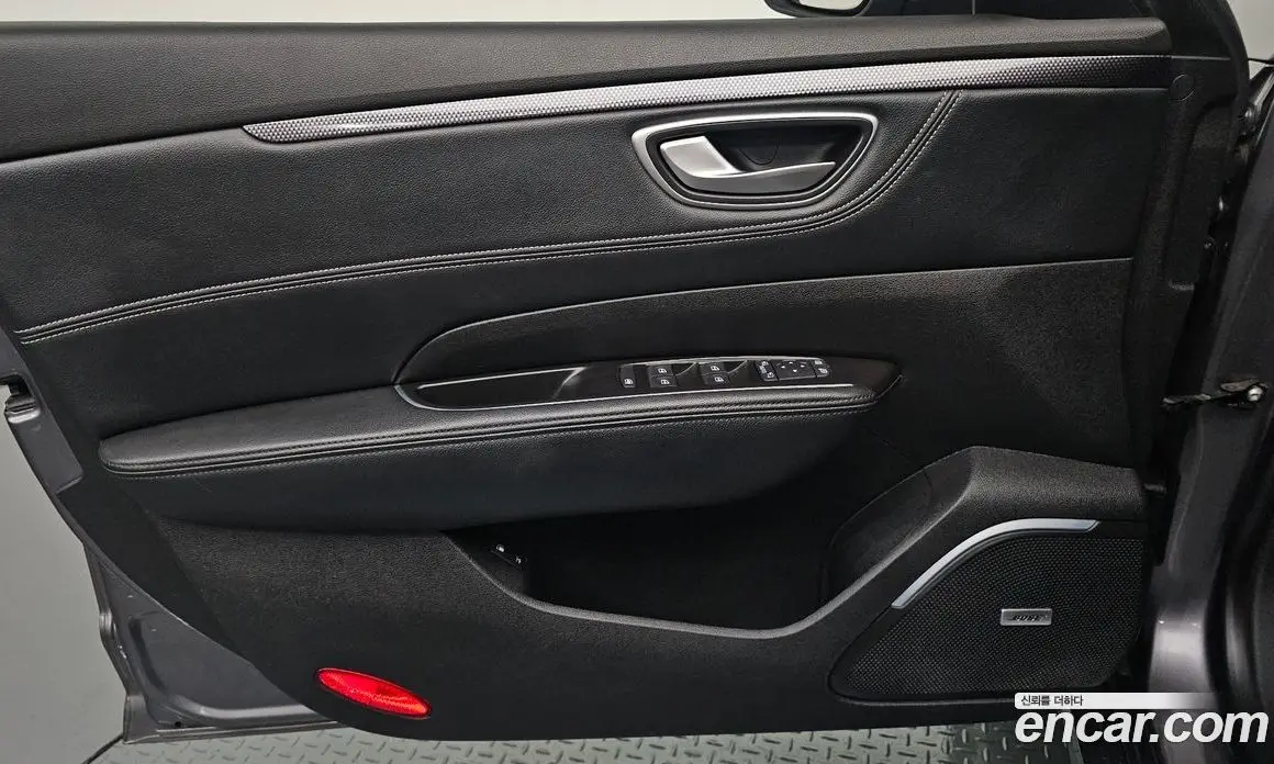 Renault (Samsung) SM6 2016 1.6 автомат (гидро), фото 13 Renault (Samsung) SM6 2016 1.6 автомат (гидро), фото 13