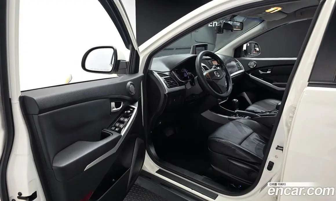 SsangYong Korando 2014 2.0 автомат (гидро), фото 13