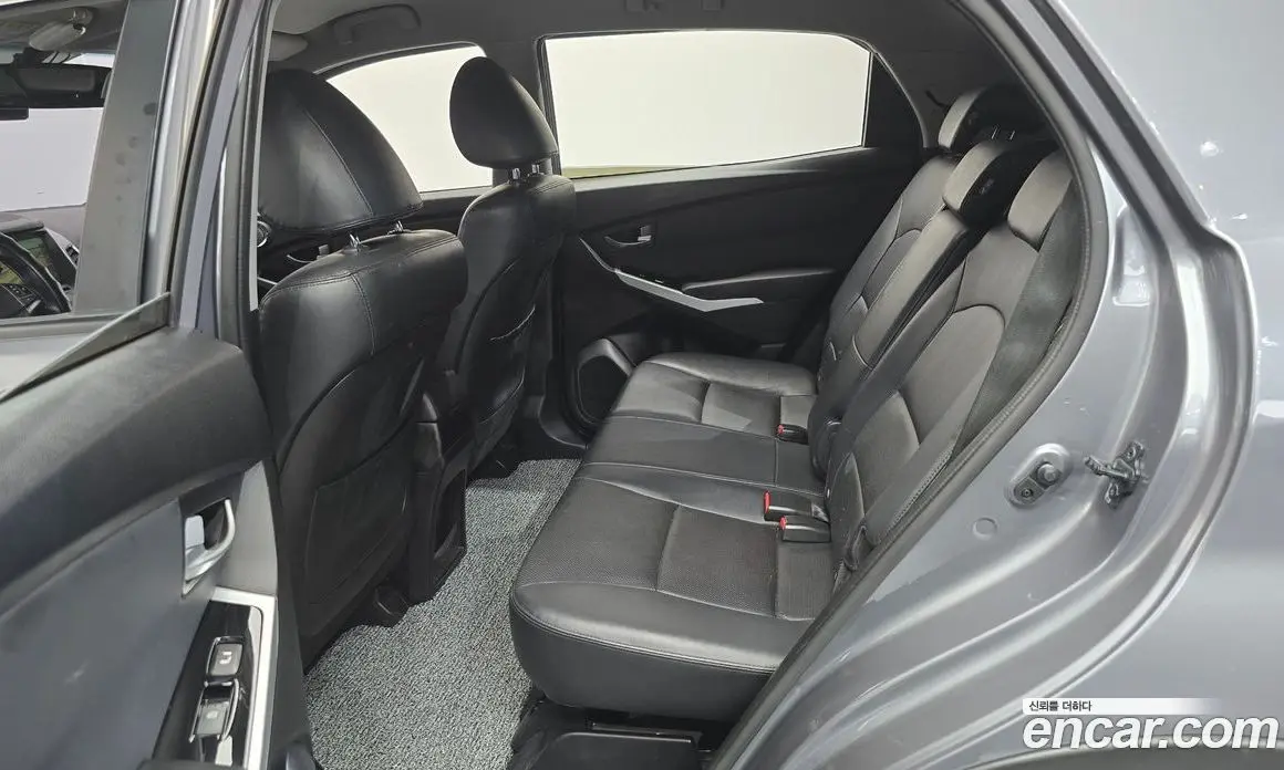 SsangYong Korando 2014 2.0 автомат (гидро), фото 17 SsangYong Korando 2014 2.0 автомат (гидро), фото 17