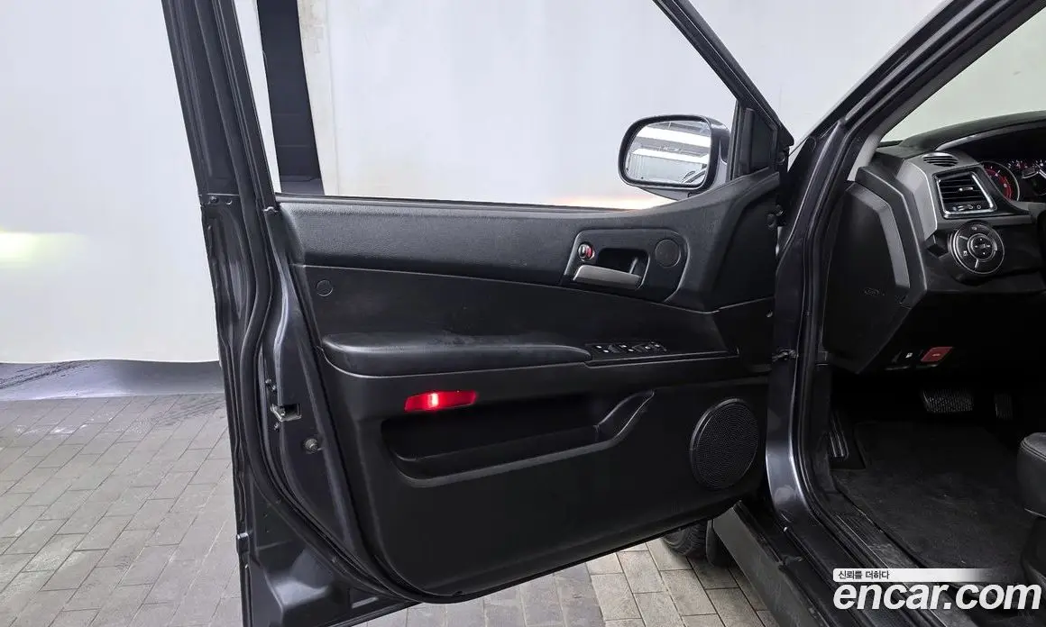 SsangYong Korando 2016 2.0 автомат (гидро), фото 14
