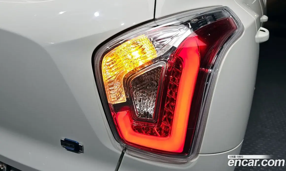 SsangYong TIBOLI 2015 1.6 автомат (гидро), фото 9