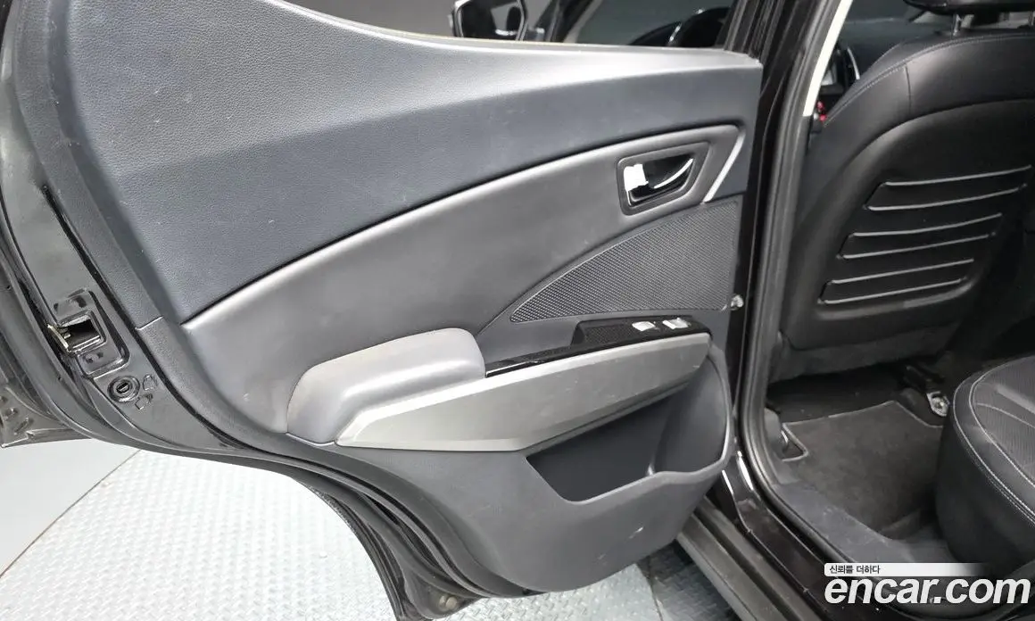SsangYong TIBOLI 2015 1.6 автомат (гидро), фото 15 SsangYong TIBOLI 2015 1.6 автомат (гидро), фото 15