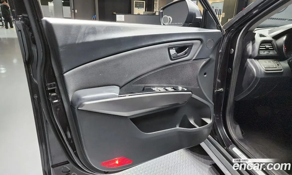 SsangYong TIBOLI 2018 1.6 автомат (гидро), фото 14 SsangYong TIBOLI 2018 1.6 автомат (гидро), фото 14