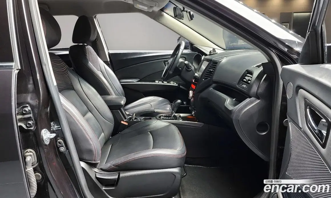 SsangYong TIBOLI 2018 1.6 автомат (гидро), фото 16 SsangYong TIBOLI 2018 1.6 автомат (гидро), фото 16