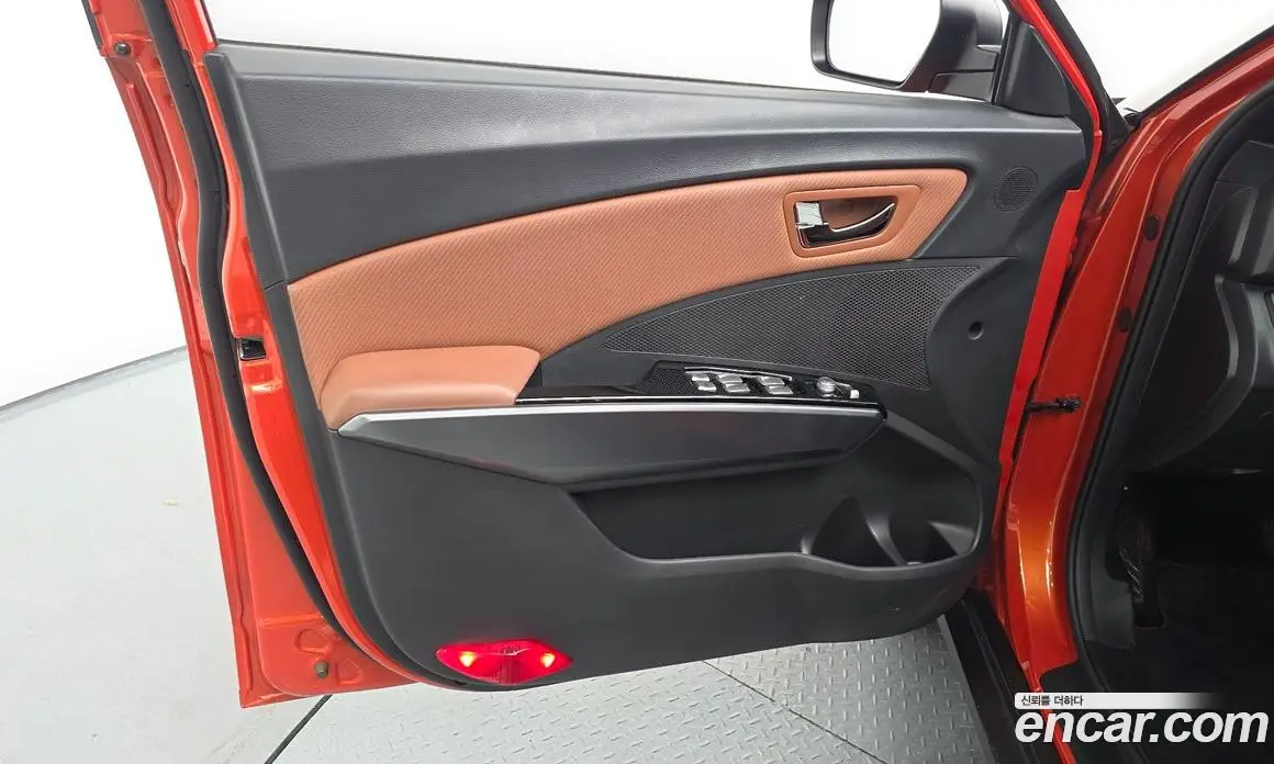 SsangYong TIBOLI 2018 1.6 автомат (гидро), фото 14 SsangYong TIBOLI 2018 1.6 автомат (гидро), фото 14