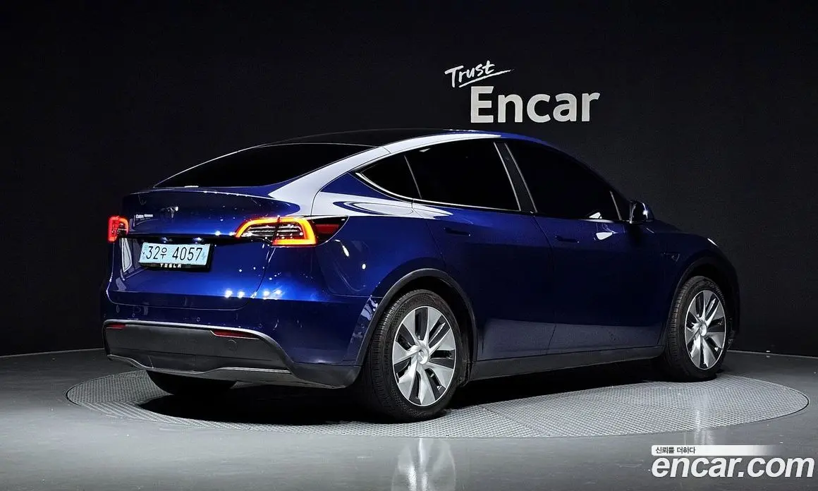 Tesla Model Y 2021 0.2 автомат (гидро), фото 1 Tesla Model Y 2021 0.2 автомат (гидро), фото 1