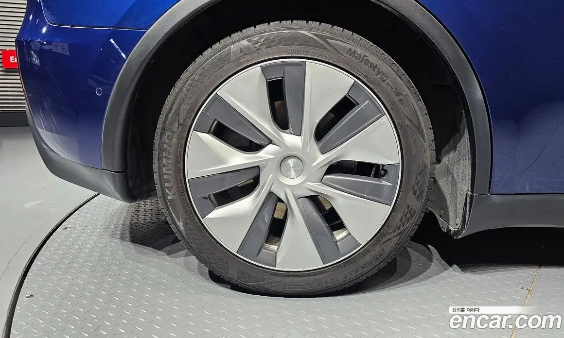 Tesla Model Y 2021 0.2 автомат (гидро), фото 4 Tesla Model Y 2021 0.2 автомат (гидро), фото 4