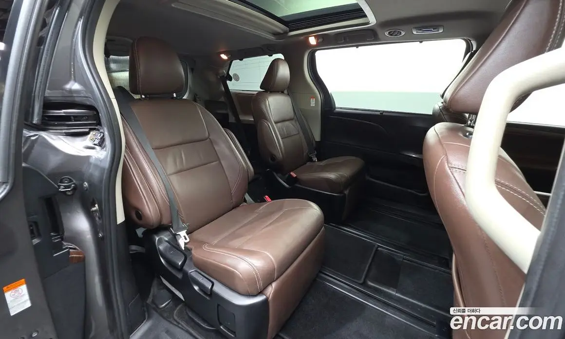 Toyota Sienna 2019 3.5 автомат (гидро), фото 18