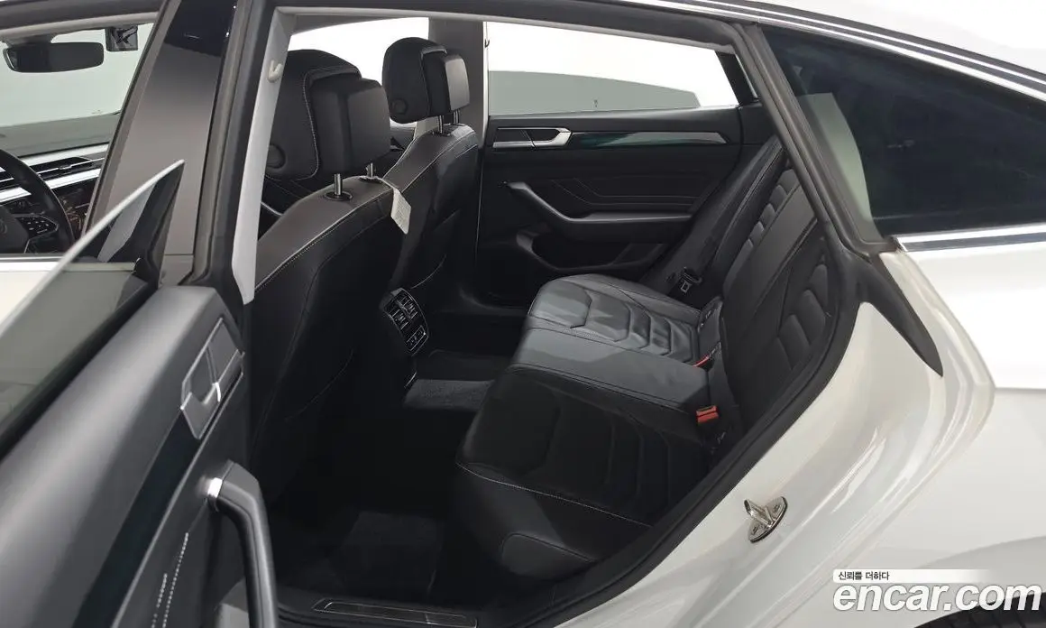 Volkswagen Arteon 2023 2.0 автомат (гидро), фото 17