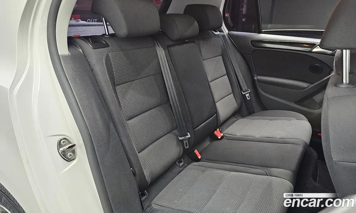 Volkswagen Golf 2012 1.6 автомат (гидро), фото 16