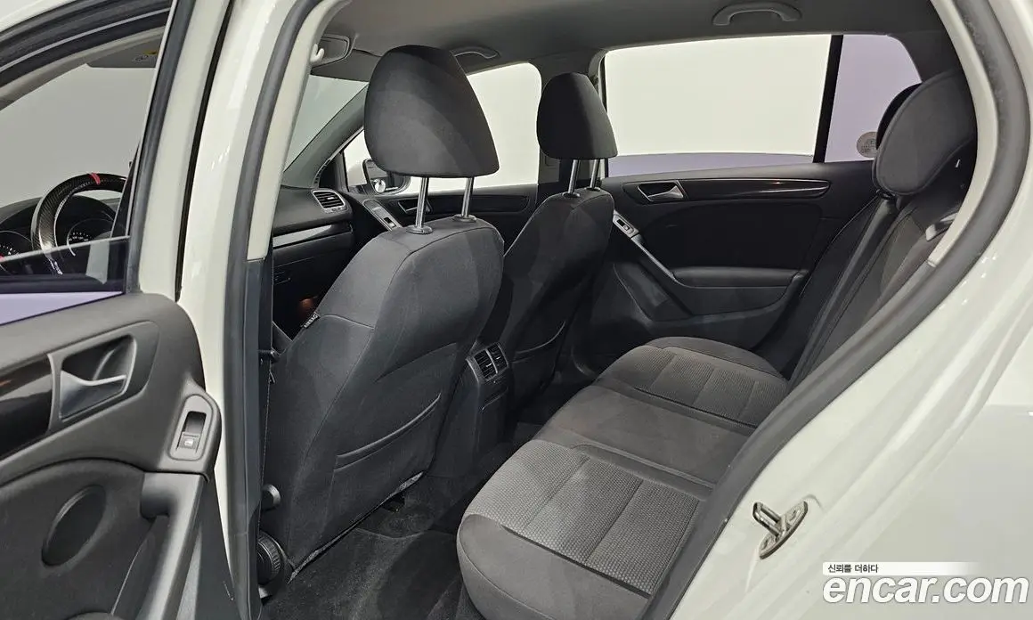 Volkswagen Golf 2012 1.6 автомат (гидро), фото 17