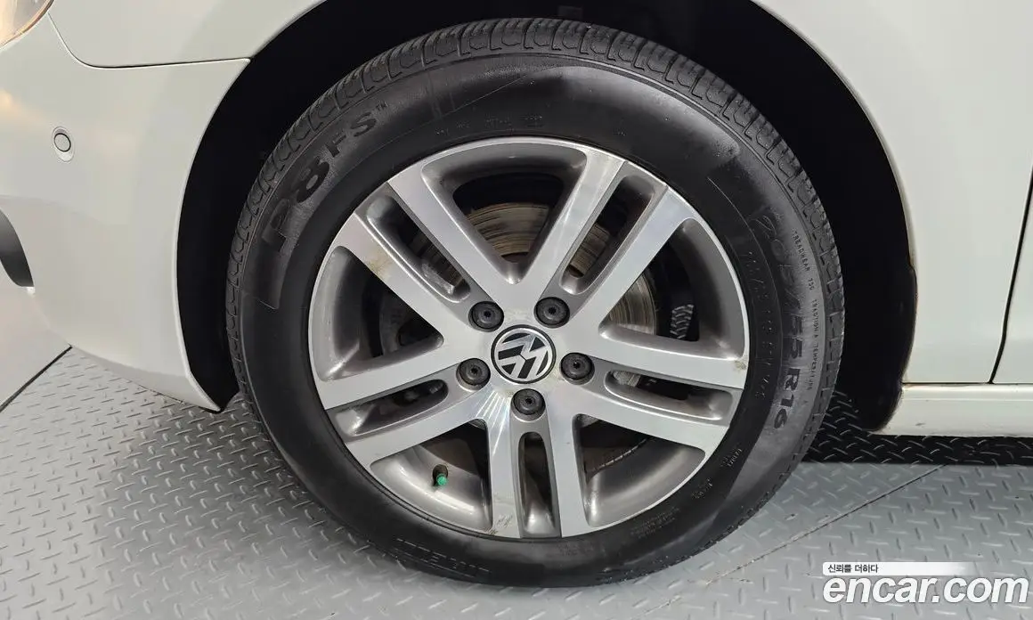 Volkswagen Golf 2012 1.6 автомат (гидро), фото 4