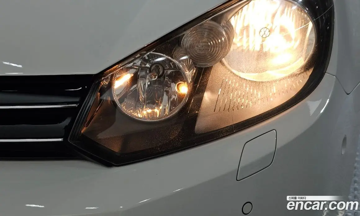 Volkswagen Golf 2012 1.6 автомат (гидро), фото 7