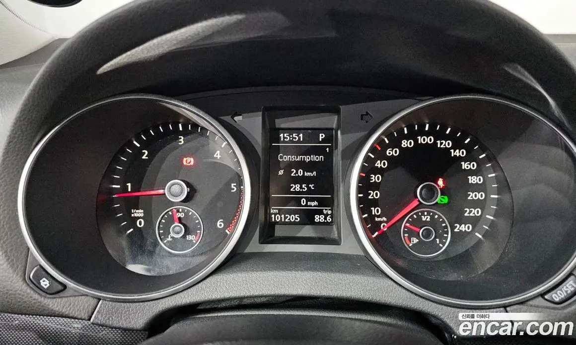 Volkswagen Golf 2012 1.6 автомат (гидро), фото 10