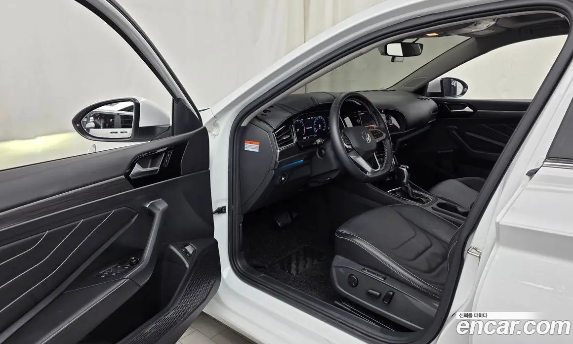 Volkswagen Jetta 2023 1.5 автомат (гидро), фото 13 Volkswagen Jetta 2023 1.5 автомат (гидро), фото 13