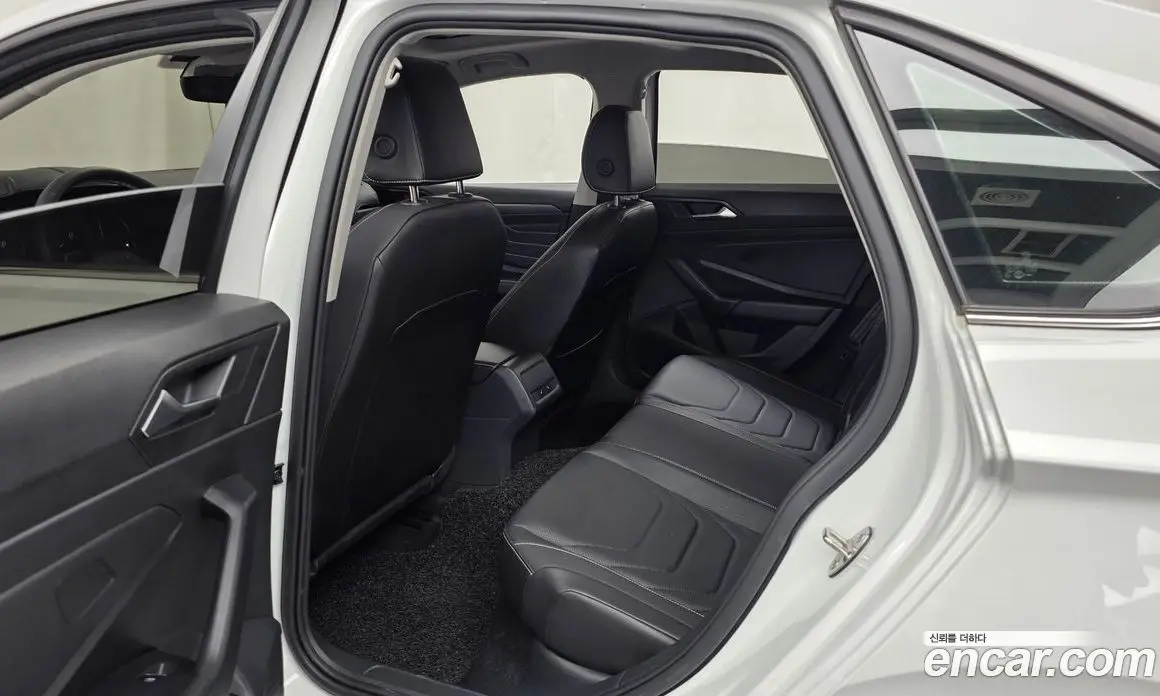 Volkswagen Jetta 2023 1.5 автомат (гидро), фото 16 Volkswagen Jetta 2023 1.5 автомат (гидро), фото 16