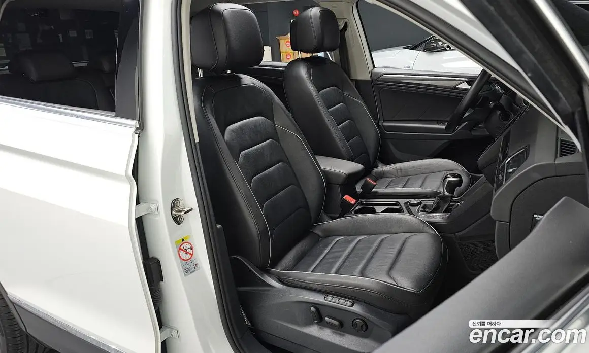 Volkswagen Tiguan 2023 2.0 автомат (гидро), фото 15 Volkswagen Tiguan 2023 2.0 автомат (гидро), фото 15