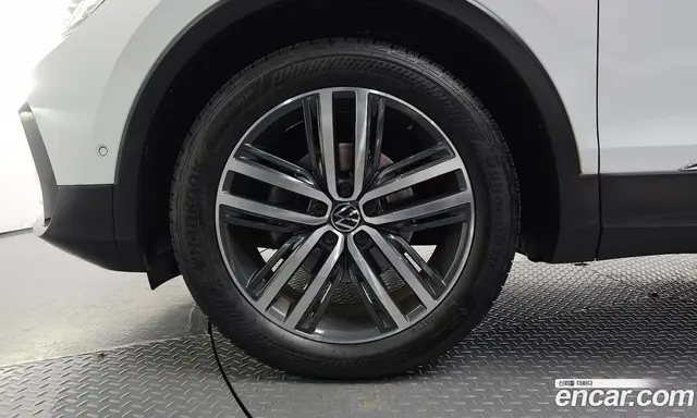Volkswagen Tiguan 2023 2.0 автомат (гидро), миниатюра 4 Volkswagen Tiguan 2023 2.0 автомат (гидро), миниатюра 4