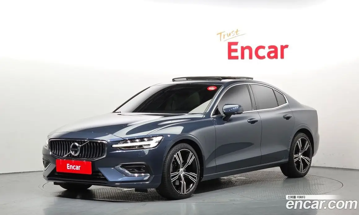 Volvo S60 2021 2.0 автомат (гидро), фото 1 Volvo S60 2021 2.0 автомат (гидро), фото 1