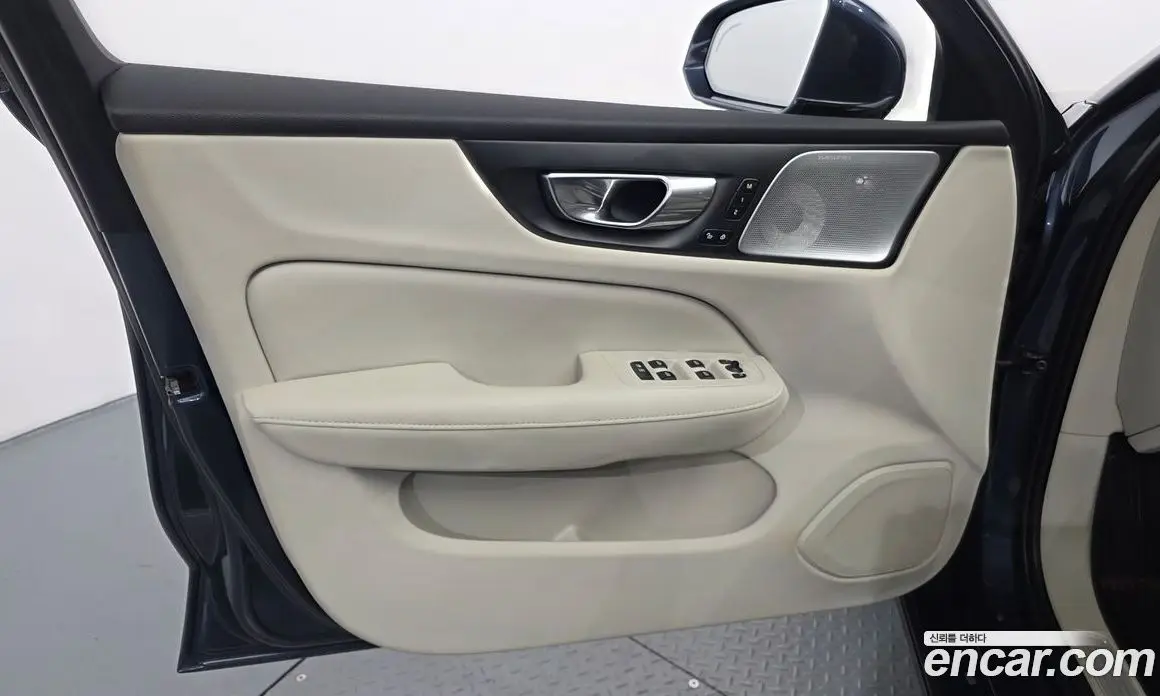 Volvo S60 2021 2.0 автомат (гидро), фото 14 Volvo S60 2021 2.0 автомат (гидро), фото 14