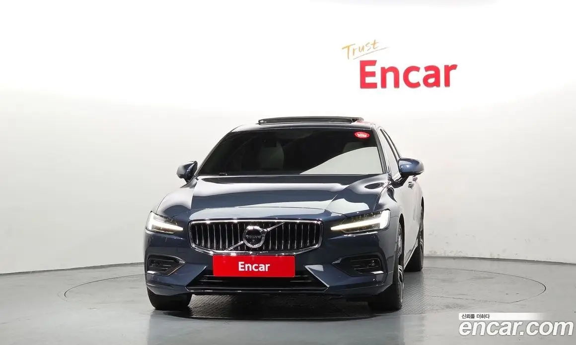 Volvo S60 2021 2.0 автомат (гидро), фото 3 Volvo S60 2021 2.0 автомат (гидро), фото 3