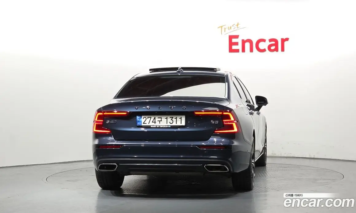 Volvo S60 2021 2.0 автомат (гидро), фото 4 Volvo S60 2021 2.0 автомат (гидро), фото 4