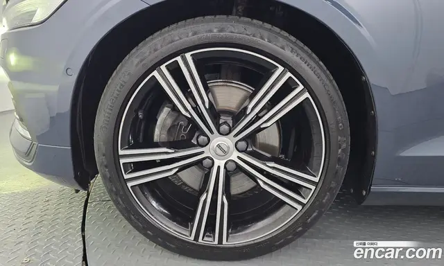 Volvo S60 2021 2.0 автомат (гидро), миниатюра 5 Volvo S60 2021 2.0 автомат (гидро), миниатюра 5