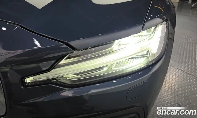 Volvo S60 2021 2.0 автомат (гидро), миниатюра 8 Volvo S60 2021 2.0 автомат (гидро), миниатюра 8