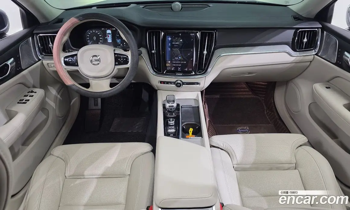 Volvo S60 2021 2.0 автомат (гидро), фото 10 Volvo S60 2021 2.0 автомат (гидро), фото 10