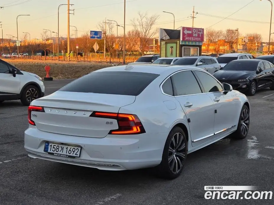 Volvo S90 2023 2.0 автомат (гидро), фото 4 Volvo S90 2023 2.0 автомат (гидро), фото 4