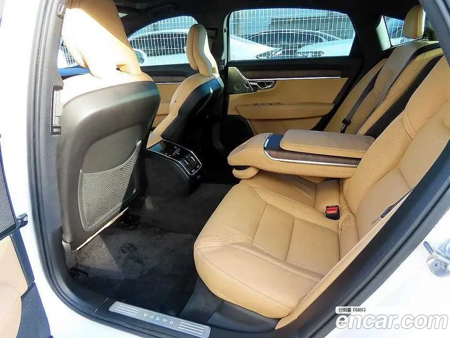 Volvo S90 2023 2.0 автомат (гидро), фото 6 Volvo S90 2023 2.0 автомат (гидро), фото 6