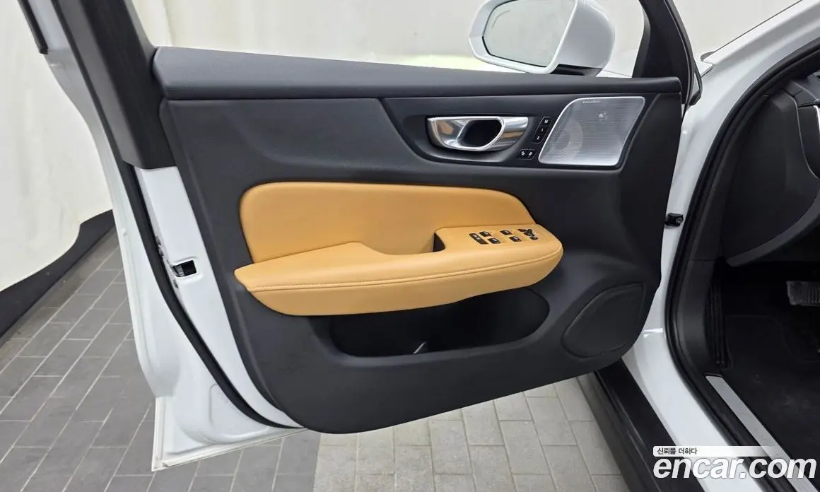 Volvo V60 2021 2.0 автомат (гидро), фото 14 Volvo V60 2021 2.0 автомат (гидро), фото 14