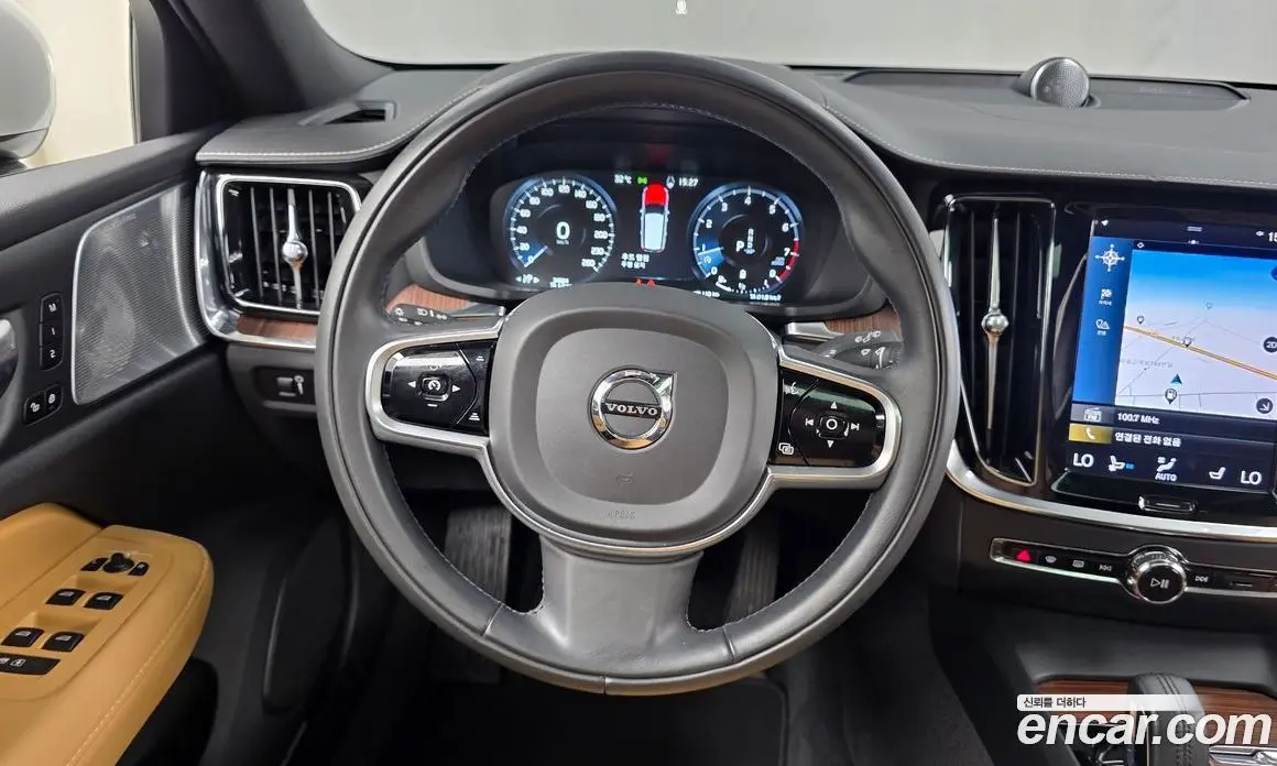 Volvo V60 2021 2.0 автомат (гидро), фото 19 Volvo V60 2021 2.0 автомат (гидро), фото 19