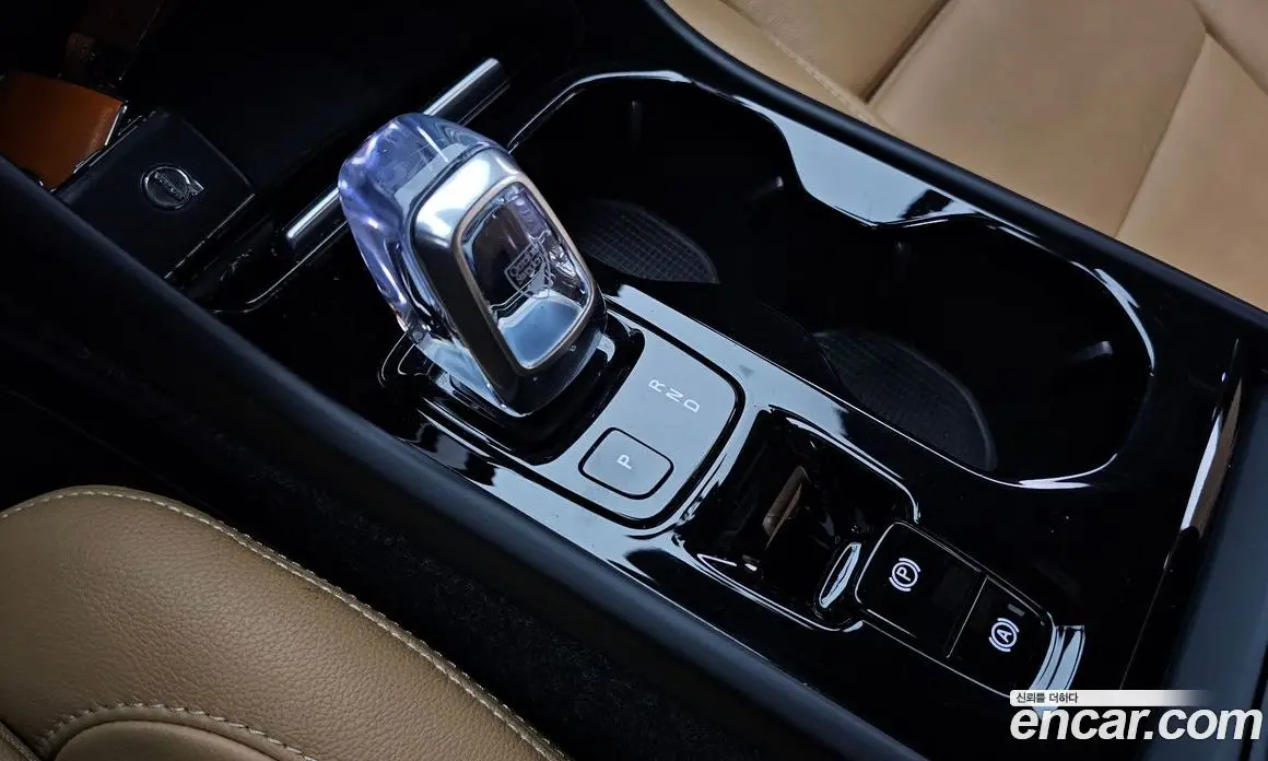 Volvo XC40 2021 2.0 автомат (гидро), фото 11 Volvo XC40 2021 2.0 автомат (гидро), фото 11
