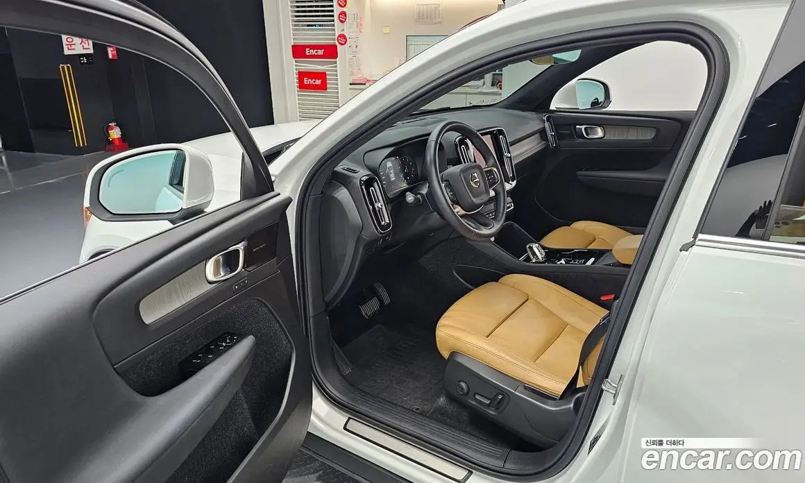 Volvo XC40 2021 2.0 автомат (гидро), фото 12 Volvo XC40 2021 2.0 автомат (гидро), фото 12