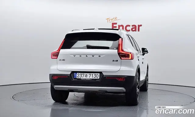Volvo XC40 2021 2.0 автомат (гидро), миниатюра 3 Volvo XC40 2021 2.0 автомат (гидро), миниатюра 3