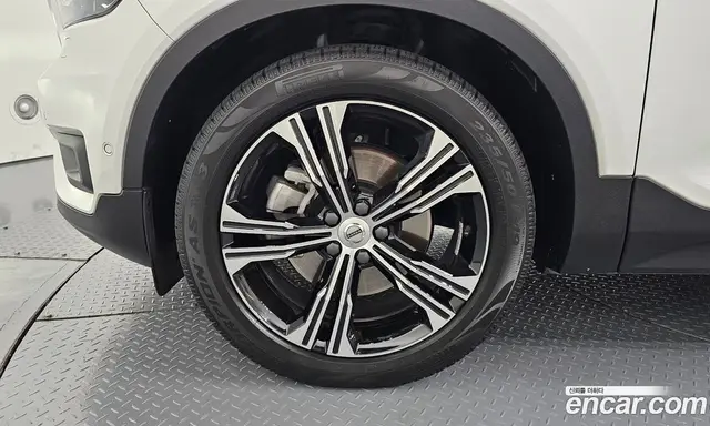 Volvo XC40 2021 2.0 автомат (гидро), миниатюра 4 Volvo XC40 2021 2.0 автомат (гидро), миниатюра 4