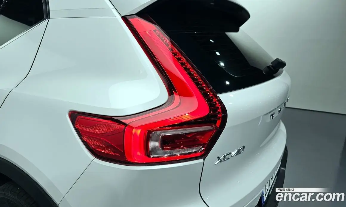 Volvo XC40 2021 2.0 автомат (гидро), фото 8 Volvo XC40 2021 2.0 автомат (гидро), фото 8