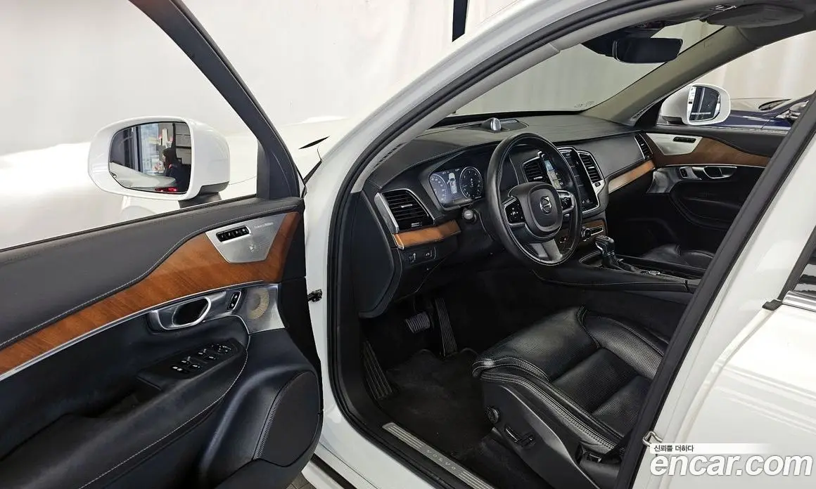 Volvo XC90 2017 2.0 автомат (гидро), фото 13 Volvo XC90 2017 2.0 автомат (гидро), фото 13