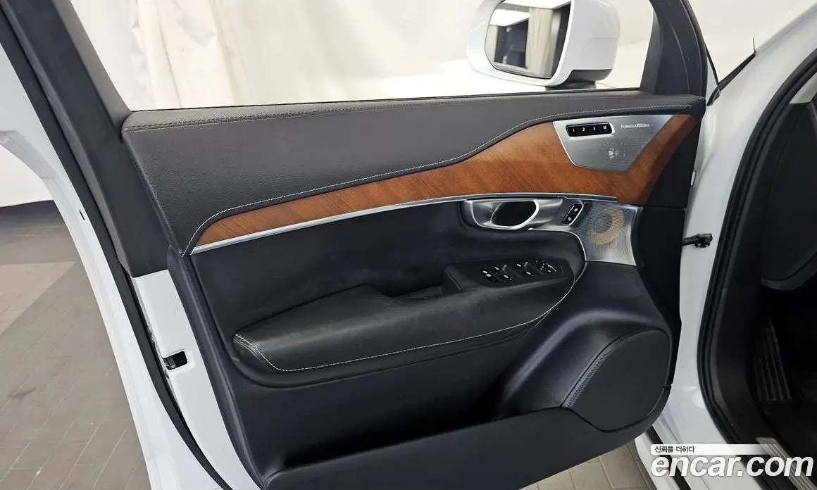 Volvo XC90 2017 2.0 автомат (гидро), фото 14 Volvo XC90 2017 2.0 автомат (гидро), фото 14