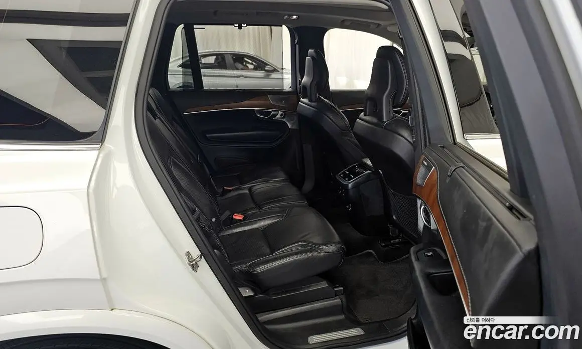 Volvo XC90 2017 2.0 автомат (гидро), фото 18 Volvo XC90 2017 2.0 автомат (гидро), фото 18