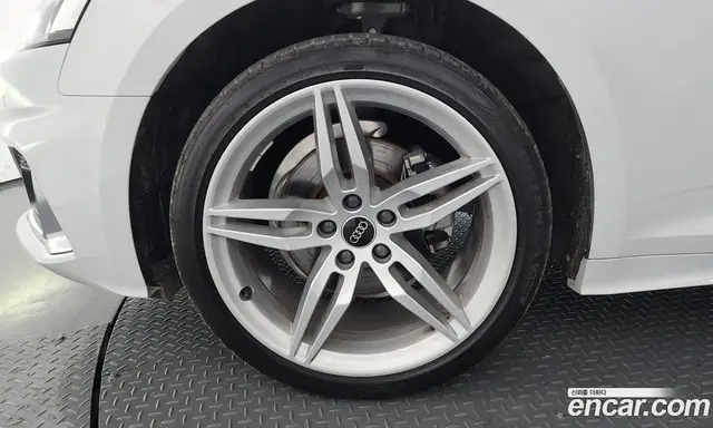 Audi A5 2023 2.0 автомат (гидро), миниатюра 5