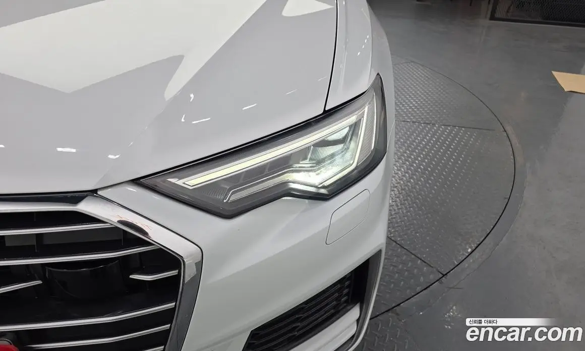 Audi A6 2020 2.0 автомат (гидро), фото 8