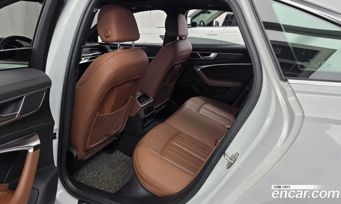 Audi A6 2021 2.0 автомат (гидро), фото 16