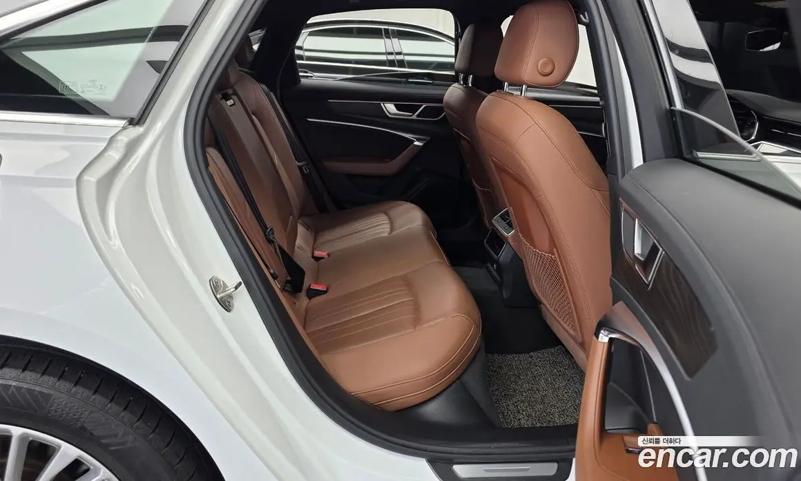 Audi A6 2021 2.0 автомат (гидро), фото 18