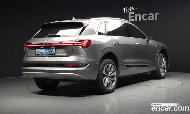 Audi e-tron, 2020, 98 811 км